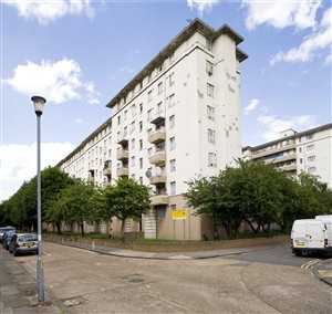 Photo:Nicholl House, Woodberry Down Estate