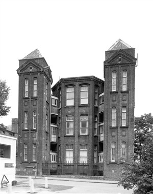 Photo:Hackney Workhouse Infirmary, 1993.